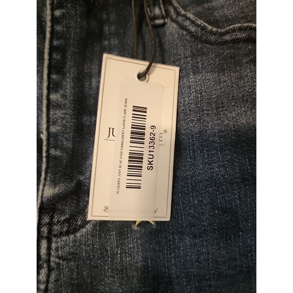 Judy Blue JB88376 Star Embroidered High Rise Super Flare Jean Women's Size 9/29 - Picture 4 of 11